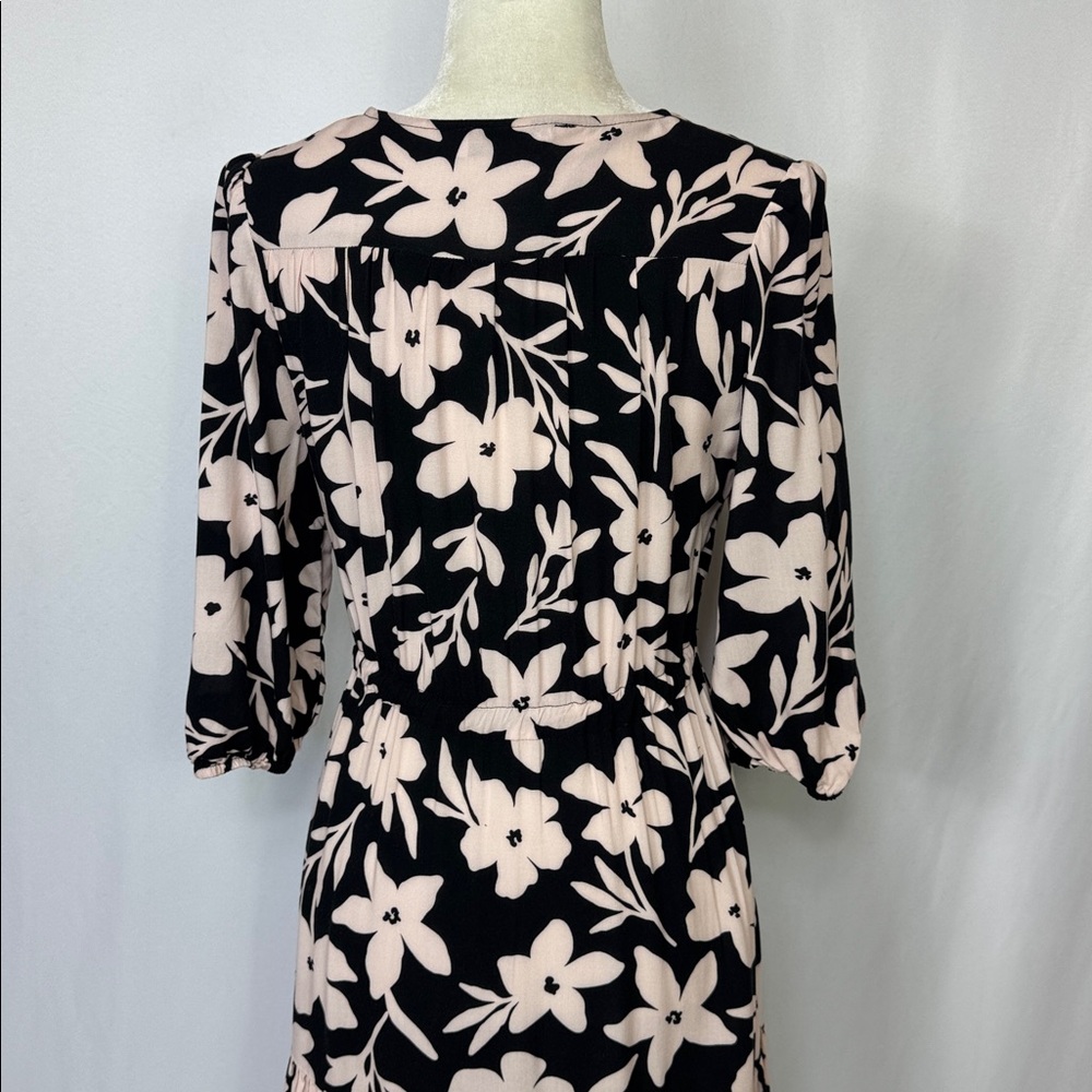 Petal & Pup Kelda Floral Maxi Dress Size Medium Black Pink - Picture 10 of 15